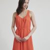 Women r.w. & co. Dresses & Jumpsuits | Silky Crepe Sleeveless Shift Dress Fiesta