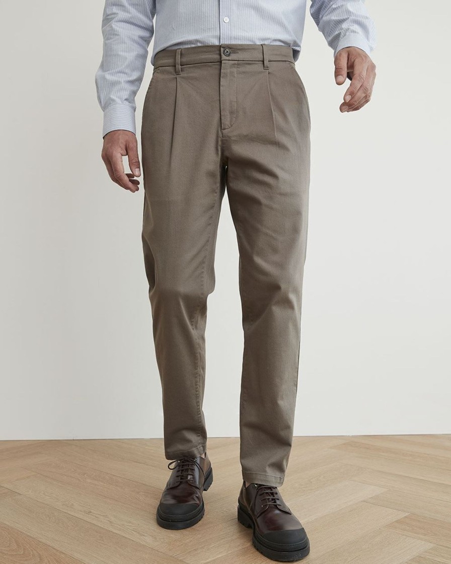 Men r.w. & co. Pants | Slim-Fit Pleated Chino Pants - 30" Walnut